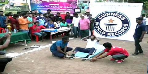 ஒரு மணி நேரத்தில் 2,743 சிட் அப்ஸ்... திருமங்கலம் ராணுவ வீரர் கின்னஸ் சாதனை