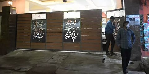 அதிமுக பிரமுகர் வெற்றிவேல் வீட்டில் சோதனை நிறைவு: ரூ.11.80 லட்சம் பறிமுதல்