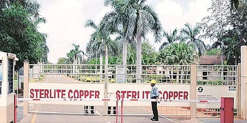 ஸ்டெர்லைட் ஆலை கழிவுகளை அகற்றும் வழக்கு: தமிழக அரசு, வேதாந்தா பதிலளிக்க நீதிமன்றம் உத்தரவு