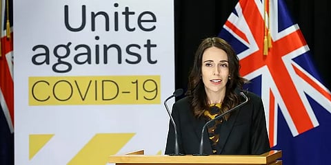 ஒருவருக்குதான் கொரோனா வந்தது.. நாட்டுக்கே 3 நாட்கள் ஊரடங்கு அறிவித்த நியூசி. பிரதமர்