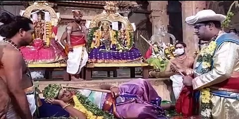 பக்தர்களின்றி எளிமையாக நடைபெற்ற மதுரை மீனாட்சியம்மன் ஆவணி மூலத்திருவிழா