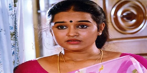 நடிகை ’நல்லெண்ணெய்’ சித்ரா மாரடைப்பால் காலமானார்