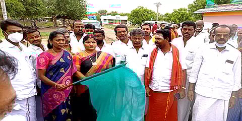 சிவகங்கை: 75 ஆண்டுகளுக்குப் பிறகு முதன் முதலாக கிராமத்திற்கு வந்த அரசு பேருந்து