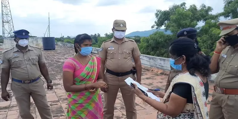 “தகுதி பெற்றும் வேலை கிடைக்கல” - ஆட்சியர் அலுவலகத்தில் கணவருக்காக தற்கொலைக்கு முயன்ற பெண்
