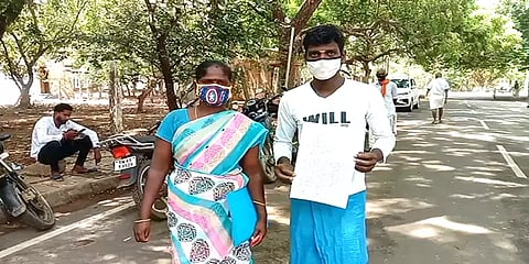 ராமநாதபுரம்: காதல் திருமணம் செய்த தம்பதியை 10 ஆண்டுகளாக ஊரை விட்டு ஒதுக்கி வைத்ததாக புகார்