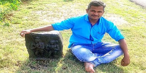 வாலாஜாபாத்தில் கண்டறியப்பட்ட 14 மற்றும் 15ஆம் நூற்றாண்டைச் சேர்ந்த சதி கற்கள்!