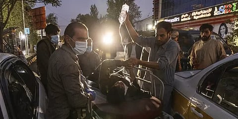 காபூலில் வெடிகுண்டு தாக்குதல்: இந்தியா, பிரிட்டன், ஜெர்மனி கடும் கண்டனம்