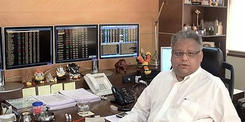 'இந்தியாவின் வாரன் பபெட்' - ஷேர் மார்க்கெட் 'கில்லி' ராகேஷ் ஜுன்ஜுன்வாலாவின் பின்புலம்!