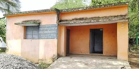 செங்கல்பட்டு: கட்டி முடிக்கப்பட்டு 12 ஆண்டுகளாக திறக்கப்படாத நியாய விலை கடை - மக்கள் வேதனை