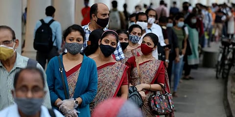 2வது அலையை காட்டிலும் 3ம் அலையின் தாக்கம் சற்று குறைவாக இருக்கும் - ஐ.சி.எம்.ஆர்.