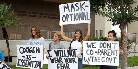 பலமுறை சொல்லியும் மாஸ்க் அணியாத மாணவி... பணியையே உதறிய ஜார்ஜியா பேராசிரியர்!