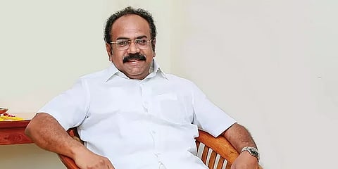 தமிழில் பெயரெழுதும்போது முன்எழுத்தையும் தமிழில் எழுதுக: பேரவையில் அமைச்சர் தங்கம் தென்னரசு