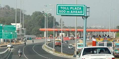 எரிபொருள் விலை உயர்வை தொடர்ந்து அடுத்த இடி: தமிழகத்தில் 21 சுங்கச்சாவடிகளில் கட்டண உயர்வு