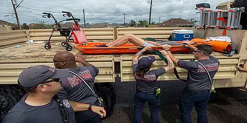 அமெரிக்காவை புரட்டிப் போட்ட ஐடா புயல் - நியூயார்க் நகரில் அவசரகால நிலை பிரகடனம்