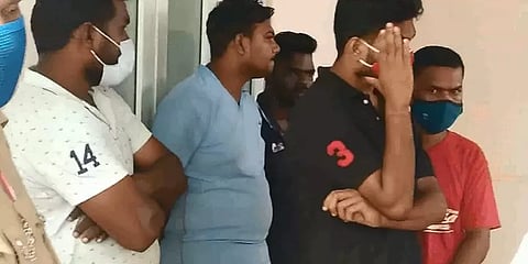 நாமக்கல்: ஸ்பா மசாஜ் பெயரில் பாலியல் தொழில்; 6 இளைஞர்கள் கைது