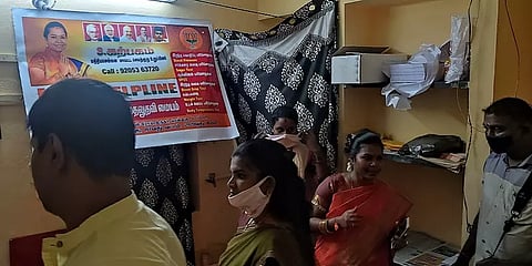 மருத்துவர் இல்லை, உபகரணங்களும் இல்லை -சென்னையில் ஸ்பெஷல் மருத்துவ முகாம் நடத்திய பாஜகவினர்