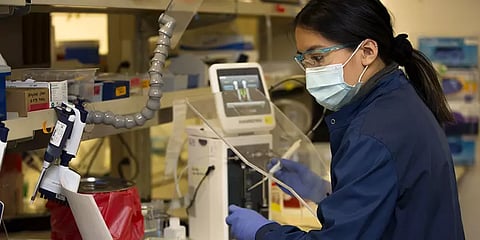 5 வயதுக்கு மேற்பட்ட குழந்தைகளுக்கான கொரோனா தடுப்பூசி: அடுத்தக்கட்ட சோதனைகளுக்கு ஒப்புதல்