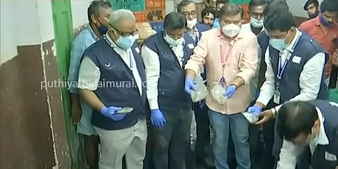 சென்னை: உணவு பாதுகாப்புத் துறையினர் அதிரடி சோதனை; 200 கிலோ கெட்டுப்போன மீன்கள் பறிமுதல்