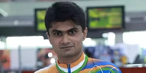 பாராலிம்பிக்: வெள்ளிப்பதக்கம் வென்றார் ஐஏஎஸ் அதிகாரி சுஹாஸ் யாதிராஜ்