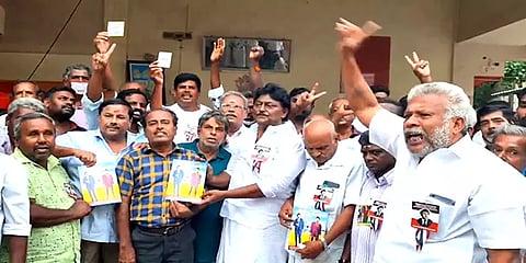 மீண்டும் திரையிடப்பட்ட ‘உலகம் சுற்றும் வாலிபன்’.. தியேட்டரில் குவிந்த எம்ஜிஆர் ரசிகர்கள்