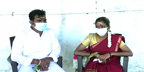 காதலுக்கு எதிர்ப்பு: காவல் கண்காணிப்பாளர் அலுவலகத்தில் தஞ்சமடைந்த காதல் ஜோடி