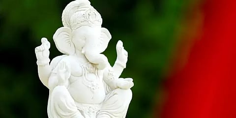 நெல்லை: அரசு விதித்த கட்டுப்பாடுகளால் சிறு விநாயகர் சிலைகளின் விற்பனை குறைவு