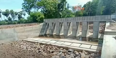 கிளை வாய்க்கால்களை விரைந்து தூர்வார விவசாயிகள் கோரிக்கை