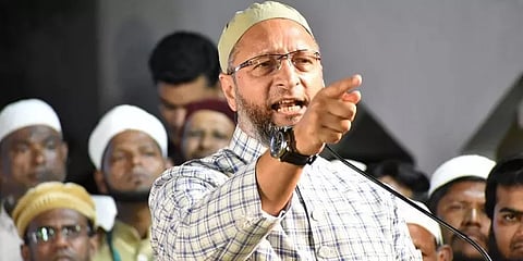 சமூக நல்லிணக்கதிற்கு எதிராக பேசியதாக புகார்: ஓவைசி மீது உ.பி. போலீசார் வழக்குப்பதிவு