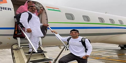 “கனவு நினைவானது” - முதன்முறையாக பெற்றோரை விமானத்தில் அழைத்துசென்ற தங்கமகன் நீரஜ் சோப்ரா