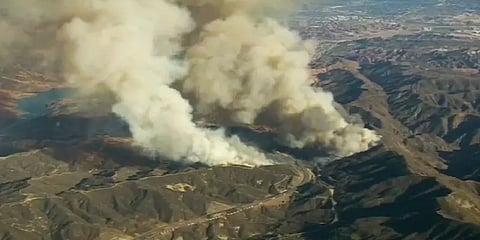 அமெரிக்கா: 400 ஏக்கரில் காட்டுத் தீ - கட்டுப்படுத்த திணறும் தீயணைப்புத்துறை