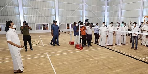 இறகுப்பந்து விளையாடிய முதல்வர் மு.க. ஸ்டாலின்