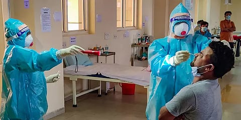 தமிழ்நாட்டில் மீண்டும் 1,600-ஐ நெருங்கிய தினசரி கொரோனா பாதிப்பு: 27 பேர் உயிரிழப்பு