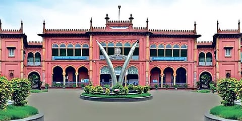 சென்னை: கால்நடை மருத்துவக்கல்லூரி மாணவர்கள் 13 பேருக்கு கொரோனா