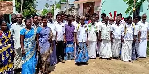 ‘தனி வருவாய் கிராமமாக அறிவிக்காவிட்டால்...’ - எச்சரிக்கை போஸ்டர் ஒட்டிய கிராம மக்கள்