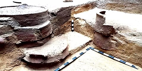 கீழடி 7ஆம் கட்ட அகழாய்வு: ஒரே குழியில் கண்டறியப்பட்ட 3 உரை கிணறுகள்