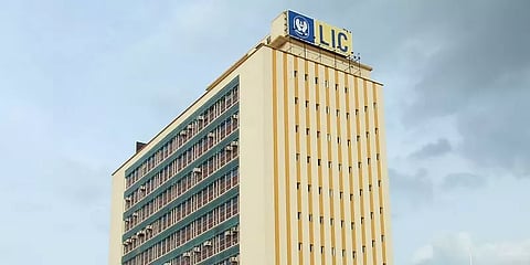 எல்.ஐ.சி. ஐபிஓ 'விளைவு' - பாலிசிதாரர்களுக்கான பங்குகள் முதல் கவலைக்குரிய அம்சங்கள் வரை!