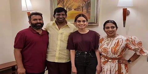 நடிகர் வடிவேலுவை குடும்பத்துடன் சந்தித்த இசையமைப்பாளர் சந்தோஷ் நாராயணன்