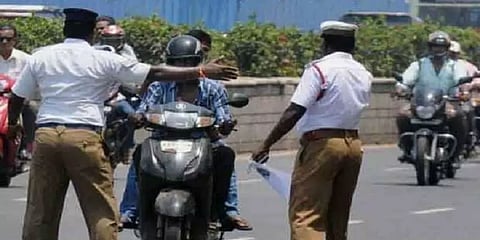 ஒரே நாளில் 259 வாகனங்கள் பறிமுதல் - கொரோனா விதிகளை மீறியதாக காவல்துறை நடவடிக்கை