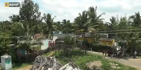 சாதி மறுப்பு திருமணம்: சிறுநீர் குடிக்க துன்புறுத்தியதாக 7 பேர் மீது வழக்குப்பதிவு