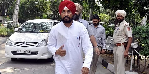 பஞ்சாப் மாநில புதிய முதல்வராக சரண்ஜித் சிங் இன்று பதவியேற்பு