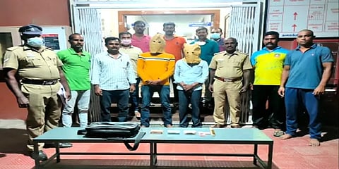 திருப்பூர்: நகைக்கு பாலீஷ் போடுவதாக மோசடியில் ஈடுபட்ட வடமாநிலத்தைச் சேர்ந்த இருவர் கைது