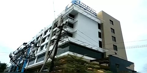 சேலம்: மசாஜ் சென்டர் பெயரில் பாலியல் தொழில்: இரண்டு தொழில் அதிபர்கள் கைது