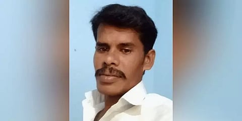 நடத்தையில் சந்தேகப்பட்டு திட்டிய மனைவி - பூச்சிக்கொல்லி மருந்தை குடித்து உயிர்விட்ட கணவன்