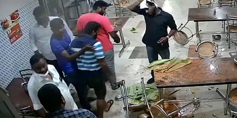 கோவில்பட்டி: தனியார் ஹோட்டலில் சாப்பிடும்போது சிரித்ததால் இருதரப்பினரிடையே மோதல்