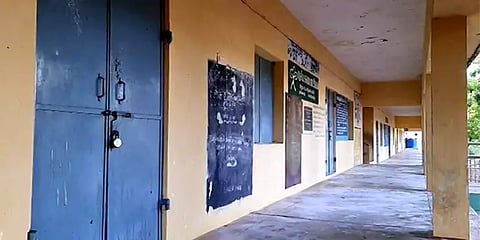 பொள்ளாச்சி: அரசுப் பள்ளி மாணவர்கள் மற்றும் ஆசிரியருக்கு கொரோனா; 3 நாட்கள் பள்ளி விடுமுறை