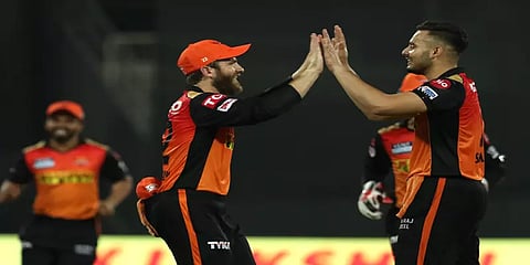 ஜேசன் ஹோல்டர் அபார பந்துவீச்சு: பஞ்சாப் அணியை 125 ரன்களுக்கு சுருக்கிய ஹைதராபாத்