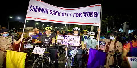"பெண்களுக்கு பாதுகாப்பான நகரம் சென்னை" - இரவு நேர சைக்கிள் அணிவகுப்பு நடத்திய பெண்கள்