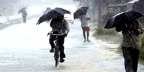 தமிழ்நாட்டில் 7 மாவட்டங்களில் இடி மின்னலுடன் கன மழைக்கு வாய்ப்பு: வானிலை ஆய்வு மையம்