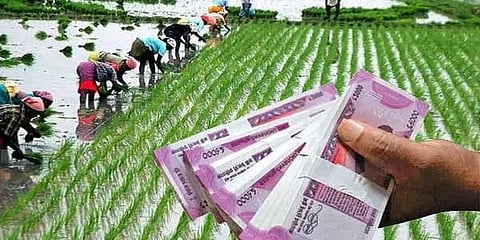 விதிகளை மீறி தனிநபர் கடன் வழங்கல்: கூட்டுறவு சங்கச் செயலாளர் பணியிடை நீக்கம்