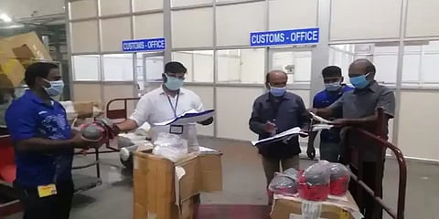 சென்னை விமான நிலையத்தில் ரூ. 66 லட்சம் தங்கம் பறிமுதல்